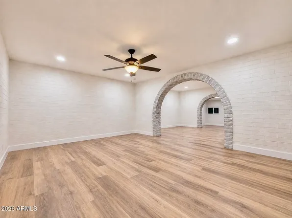 5028 W KRALL Street, Glendale, AZ 85301