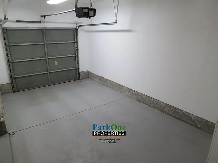 905 Colina Ct — Photo 22