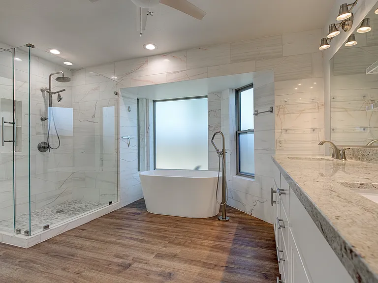 1945 E Velvet Dr — Photo 34
