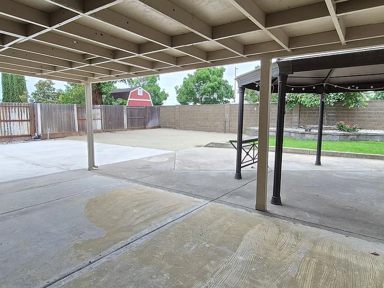 784 Arabian Cir — Photo 24