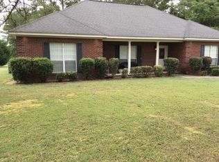 109 Lee Ln, Tallassee, AL 36078