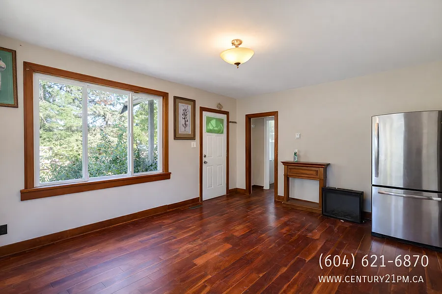 3 bed, 2.0 bath, 1382 sqft, $2,800 — Photo 4