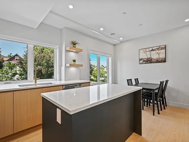 3410 Knight St — Photo 5