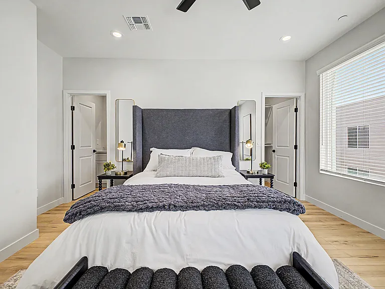 2601 E Clarendon Ave #9 — Photo 24