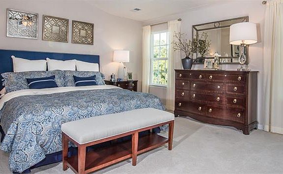 3rd image of 714 Shady Creek Ct