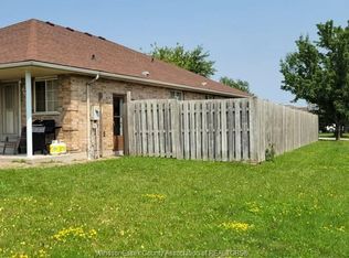 1198 Highnoon Dr, Windsor, ON N9G 2X1