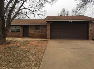 1110 Hillside Dr, Enid, OK 73701