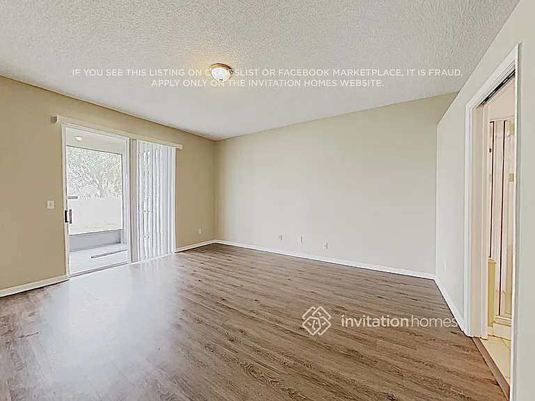208 Farrington Ln — Photo 6