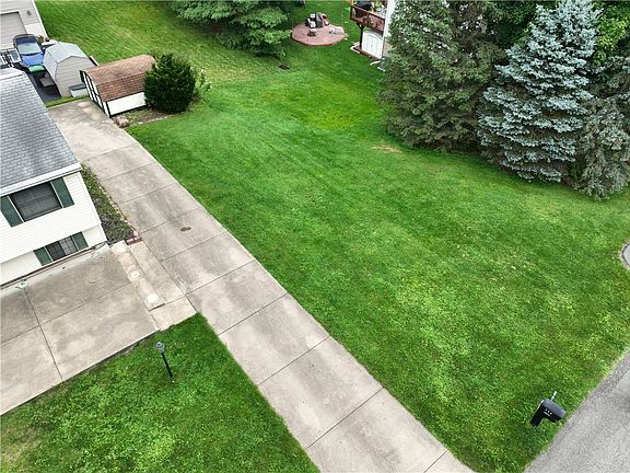 5th image of 159 McDonald Dr