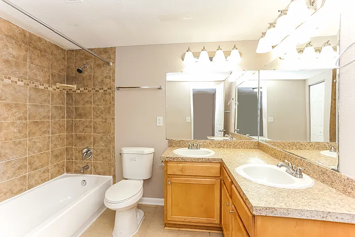 3134 Dalehurst Dr W — Photo 13