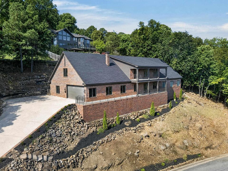 1st image of 1 Overlook Cir