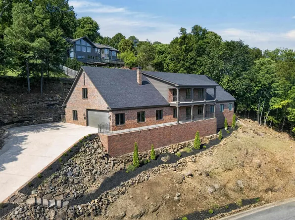 1 Overlook Cir, Little Rock, AR 72207