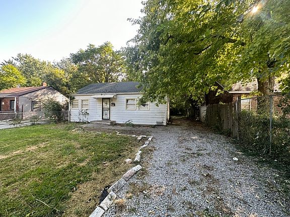 2nd image of 3005 N Tacoma Ave