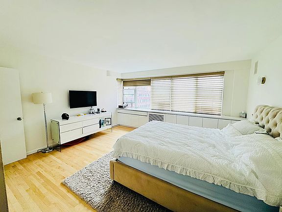 3rd image of 1175 York Ave #15LM