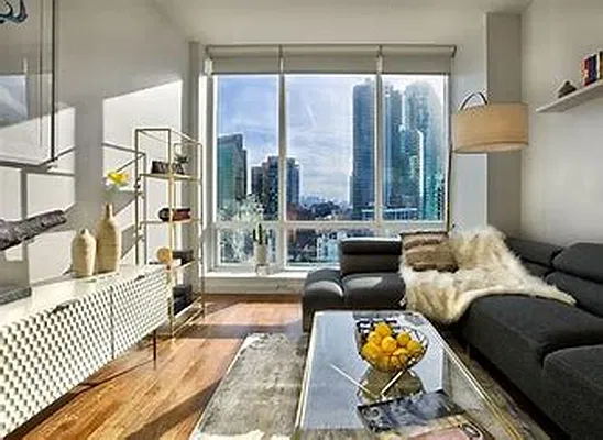 Sold by Winzone Realty Inc | media 3