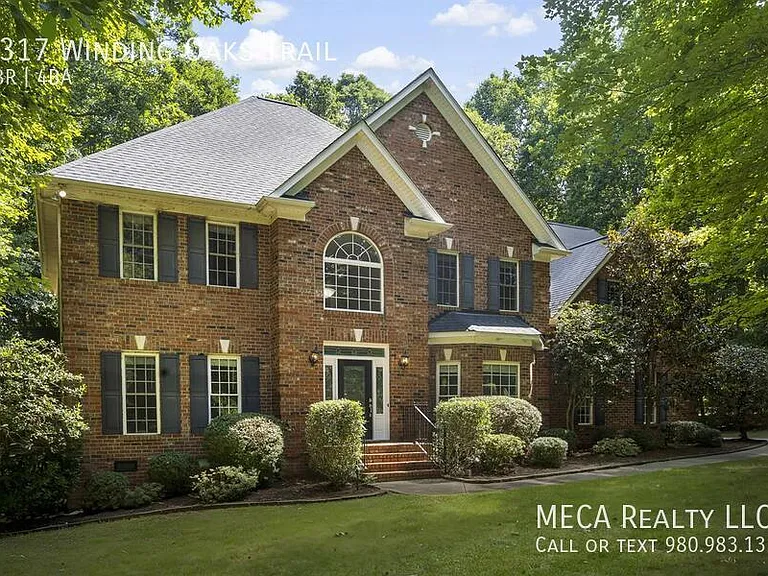 2317 Winding Oaks Trl — Photo 1
