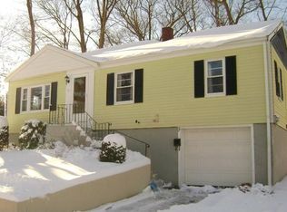 27 Sandra Ln, Weymouth, MA 02188