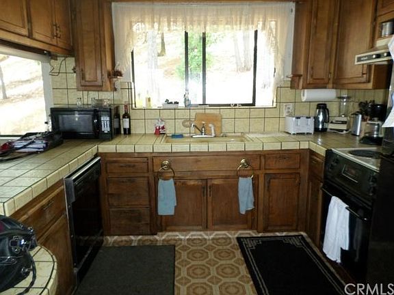 Spacious kitchen.