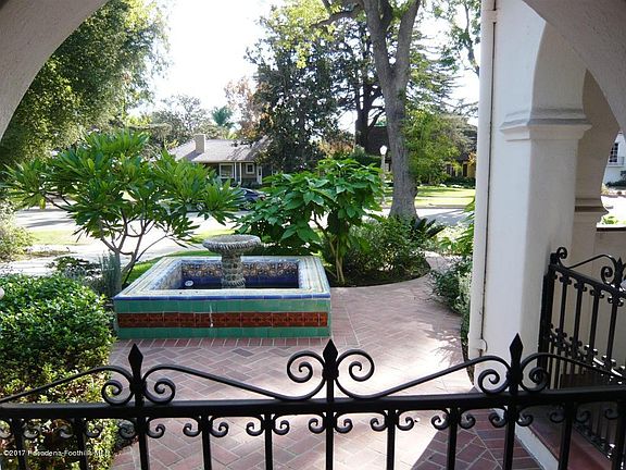 4th image of 2187 Melville Dr