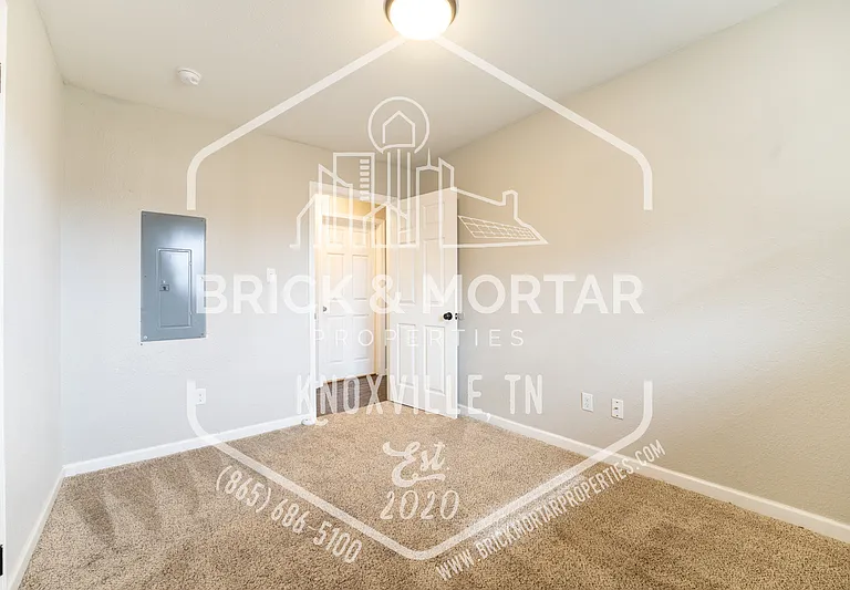 837 Teffeteller Ln — Photo 24
