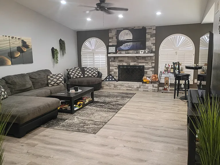 905 W Cheyenne Dr — Photo 10