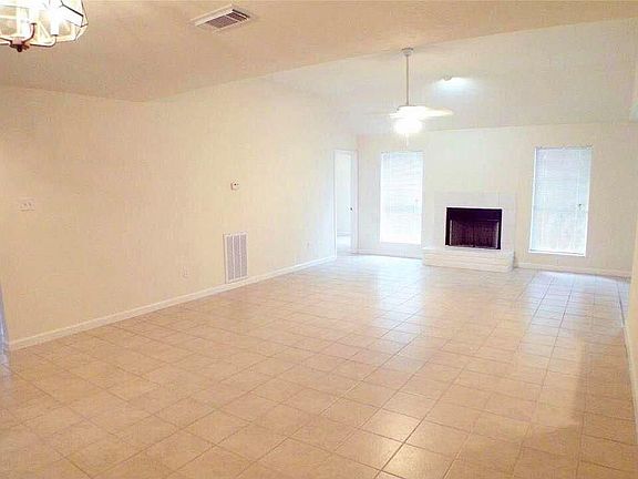5th image of 4311 Regency Villa Dr