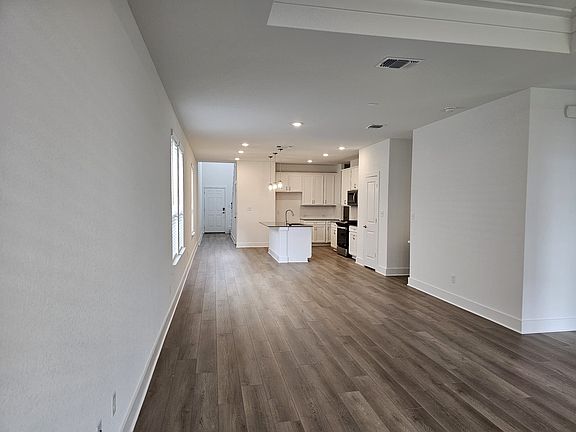 4th image of 432 Bristlecone Bnd