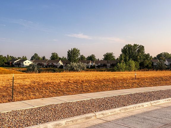 3rd image of 511 Legacy Rd