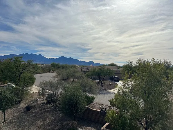 1435 S Walnut Spring Pl, Green Valley, AZ 85614