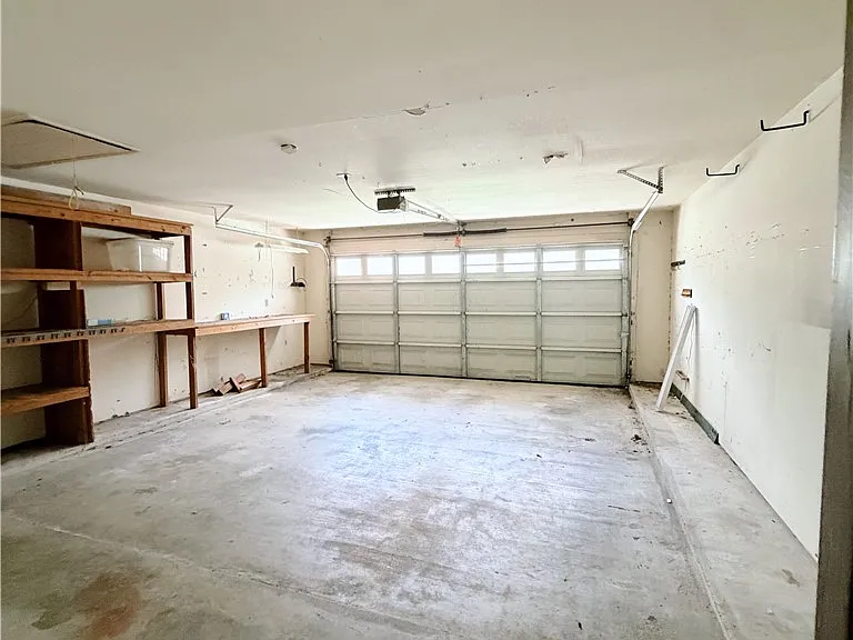 2706 Red Hill Dr — Photo 36