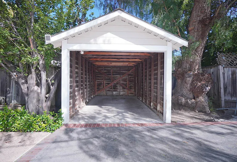 2931 Louis Rd — Photo 12
