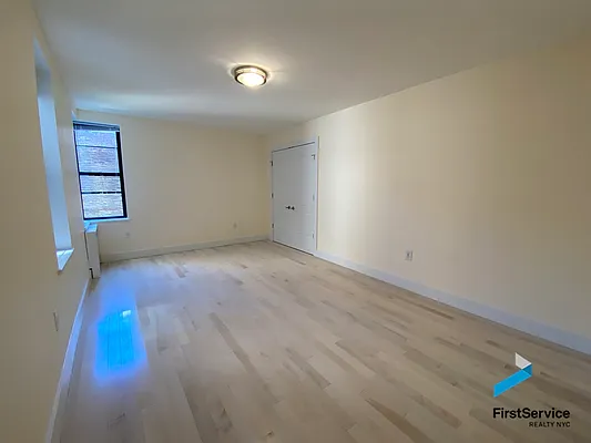 Rented by FirstService Realty (legacy) | media 4