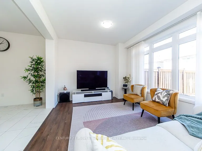 162 Ogston Cres — Photo 16