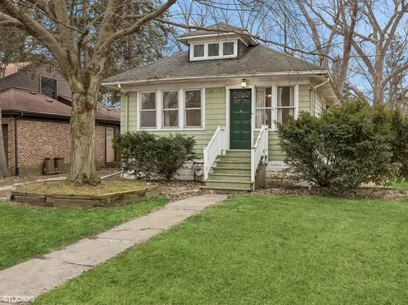 210 Leitch Ave, La Grange, IL 60525