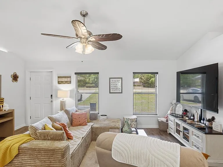 21635 SW 82nd Loop — Photo 4