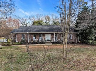 639 Sulphur Springs Rd, Greenville, SC 29617