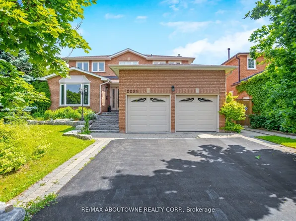 2235 Grenville Dr, Oakville, ON L6H 4W7