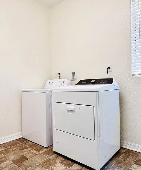 681 Steep Canyon Ave — Photo 4