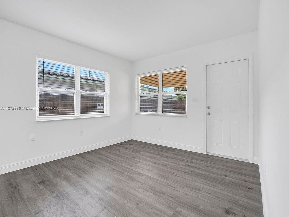 1st image of 4070 NW 65th Ave #4076
