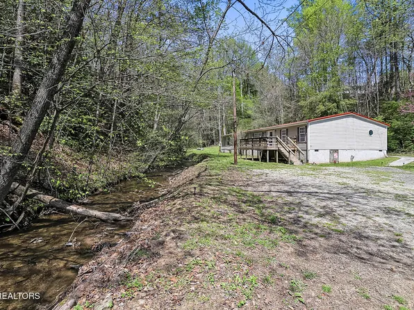 9418 Petros Hwy, Oliver Springs, TN 37840