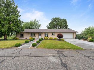 4911 W Livingston Rd, Pasco, WA 99301