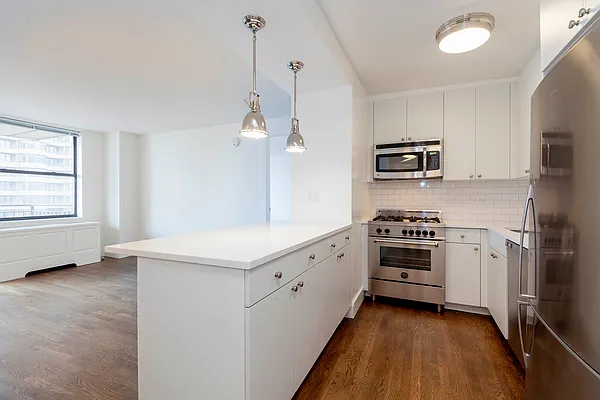 Rented by Mirador Real Estate | media 15