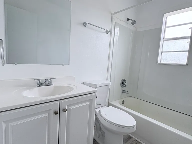1019 Kelsey Ave — Photo 11