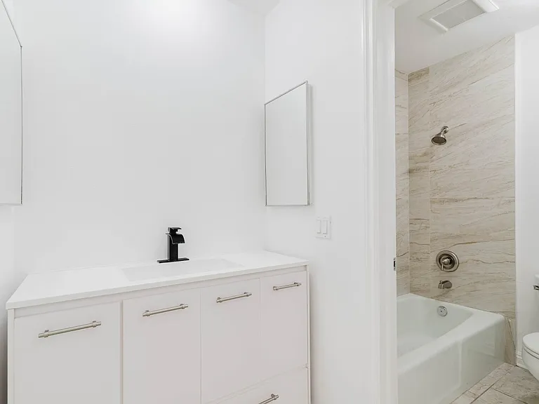 333 Burchett St #111 — Photo 18