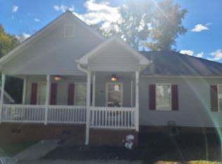 102 Edwards Ave, Greer, SC 29650