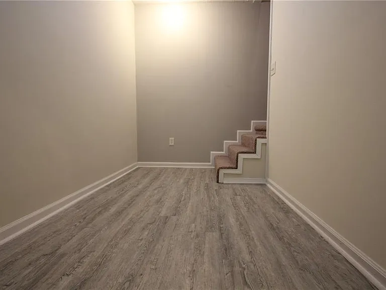 818 Springlake Rd — Photo 12