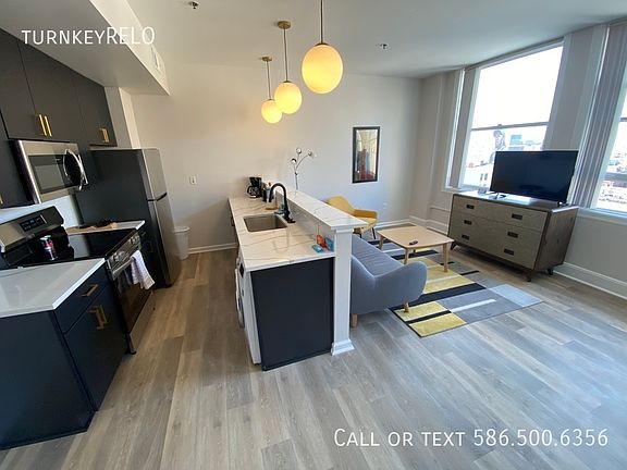 2nd image of 76 W Adams Ave APT 506