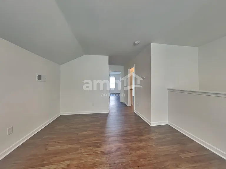 137 Caledonia Dr — Photo 22