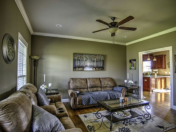 4th image of 2112 Nunley Dr