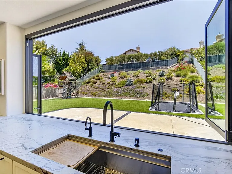 33 Brownsbury Rd — Photo 27